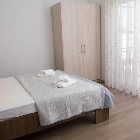 Brand New In Ialyssos Апартаменты